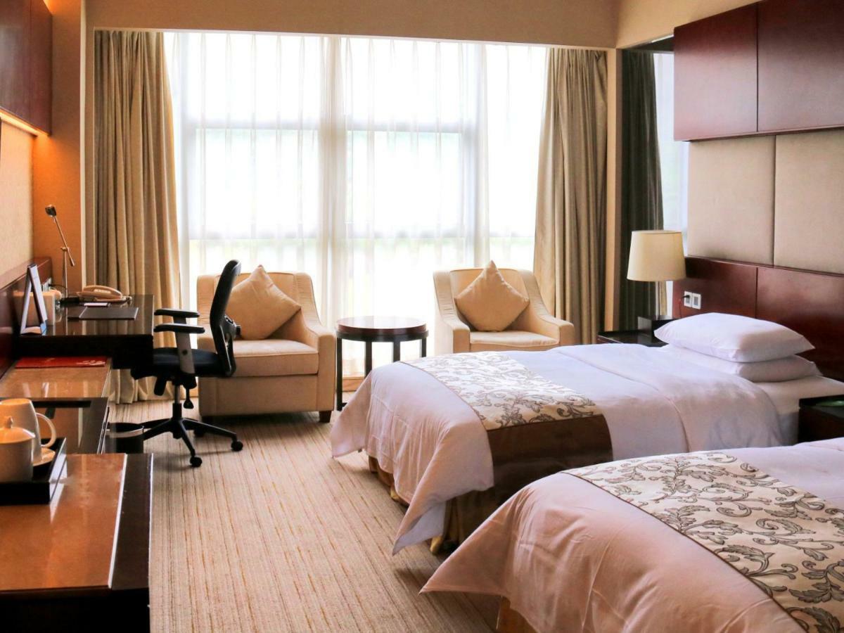 Grand Metropark Hotel Chongqing Exterior photo